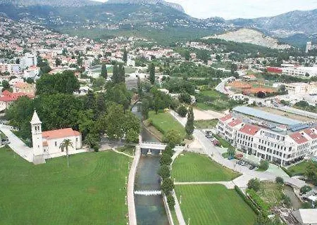 Mala Mare - With Heated Pool Solin