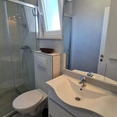 Mala Mare - With Heated Pool Apartament *